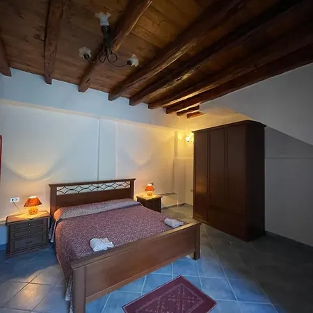 Casa Angioy With Sea View Terrace Ferienhaus